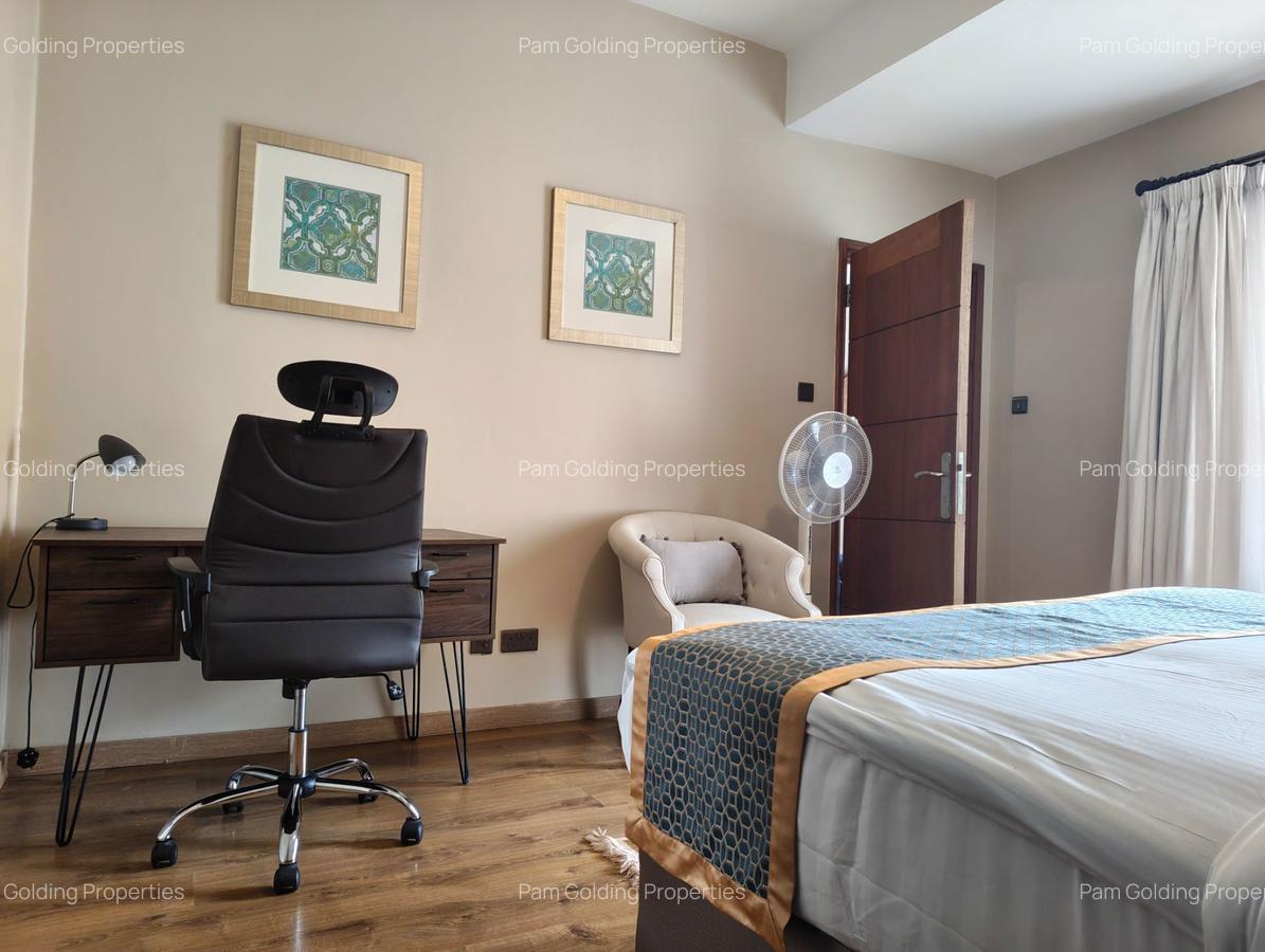 1 Bed Apartment with En Suite in Lavington - 12