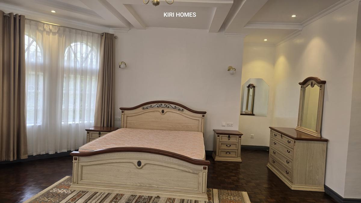 5 Bed Townhouse with En Suite in Runda - 18