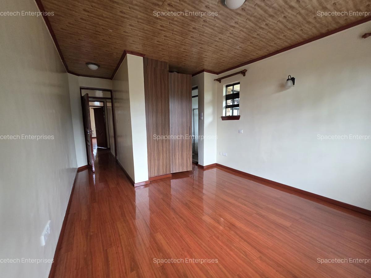 6 Bed House with En Suite in Runda - 20