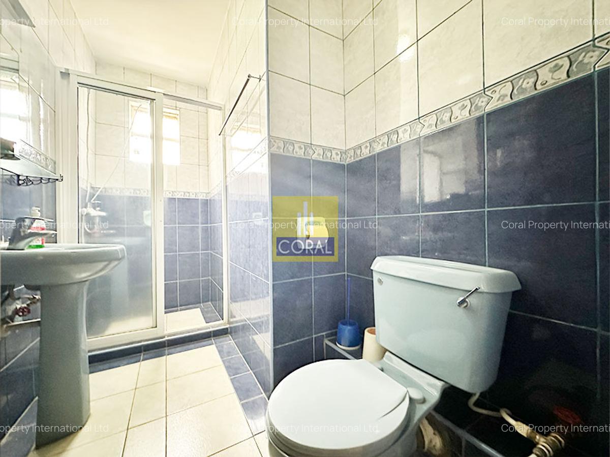 3 Bed Apartment with En Suite in Parklands - 11