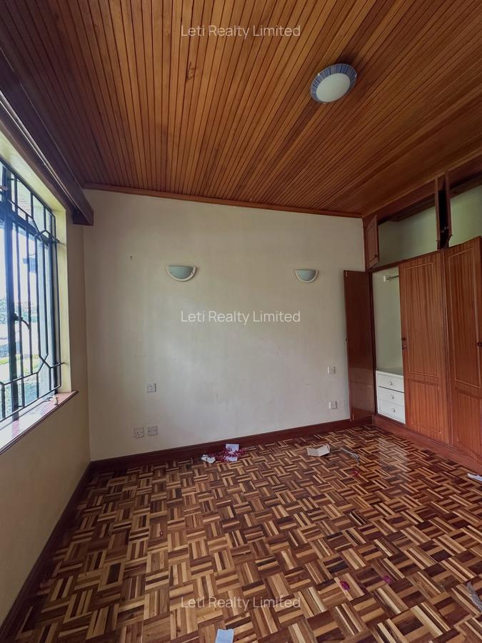 4 Bed Townhouse with En Suite in Lavington - 5