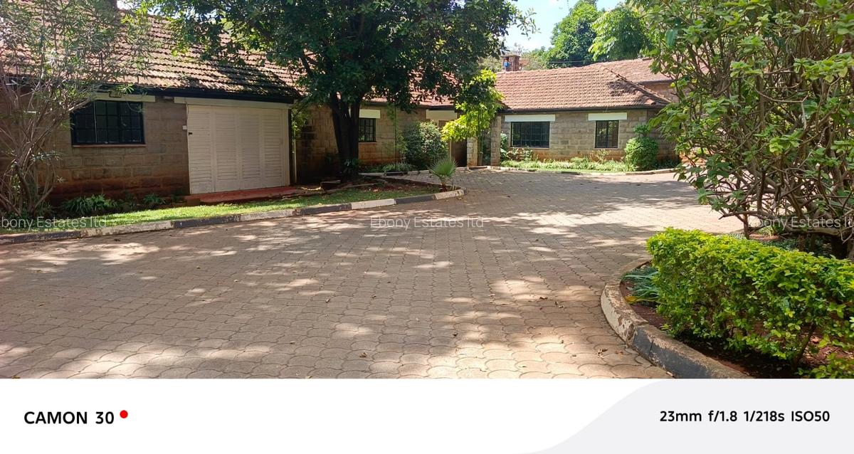 Commercial Property with Service Charge Included in Lavington - 7