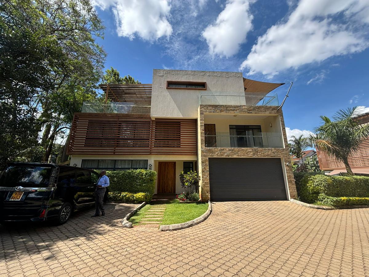 4 Bed Townhouse with En Suite in Lavington - 1