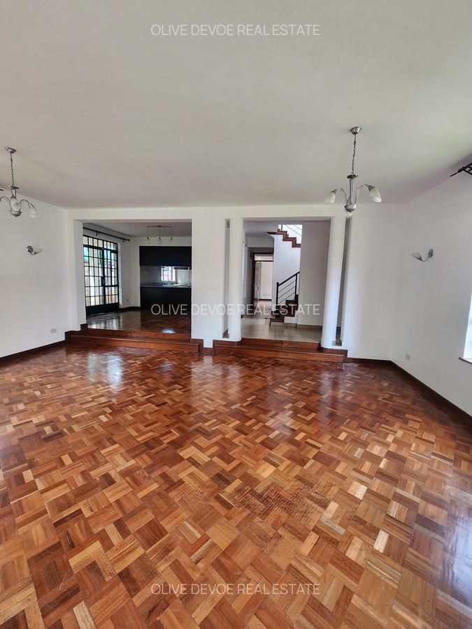 4 Bed Townhouse with En Suite in Lavington - 13