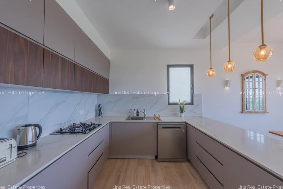 2 Bed Apartment with En Suite in Rosslyn - 14