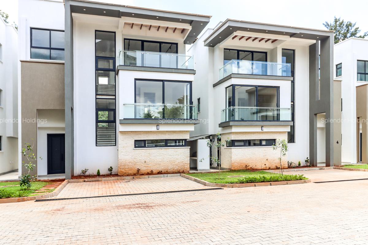 4 Bed Townhouse with En Suite in Lavington - 2