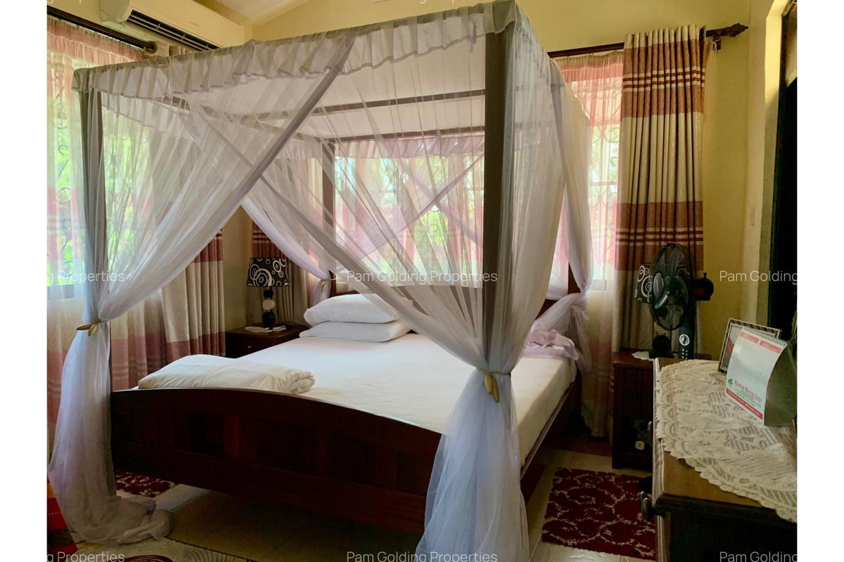 4 Bed Townhouse with Staff Quarters in Nyali Area - 12