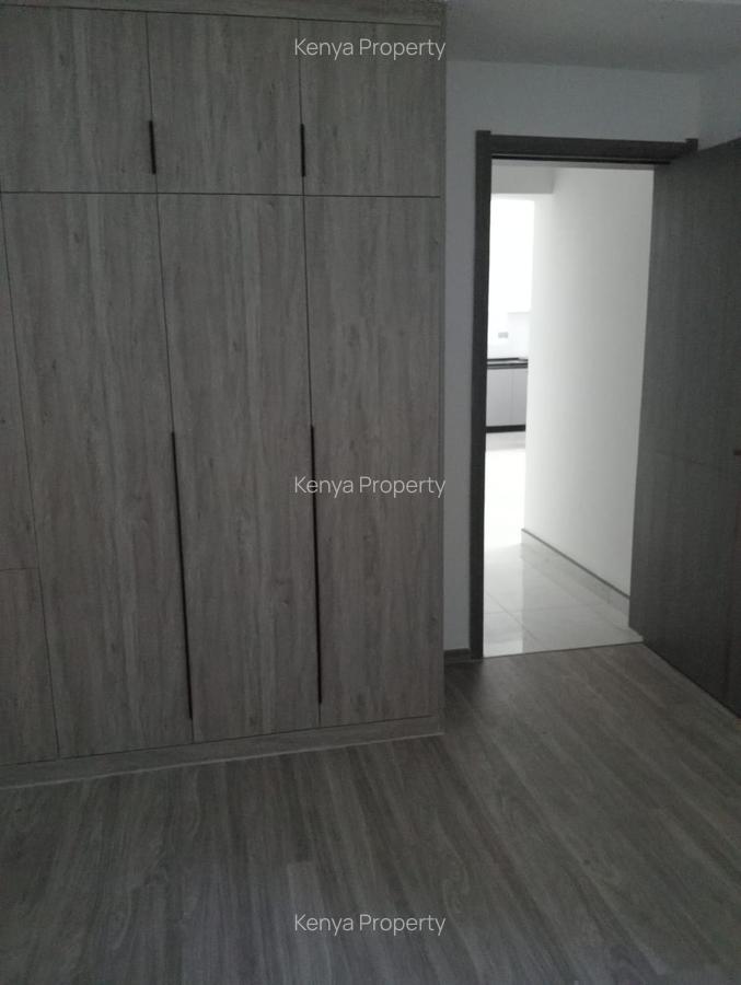 2 Bed Apartment with En Suite at Riverside Drive - 6