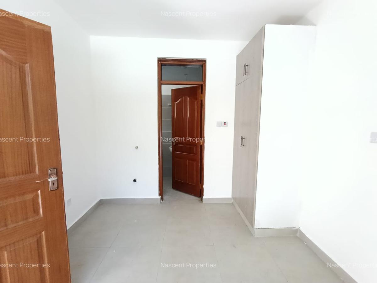 5 Bed Townhouse with En Suite in Lavington - 8