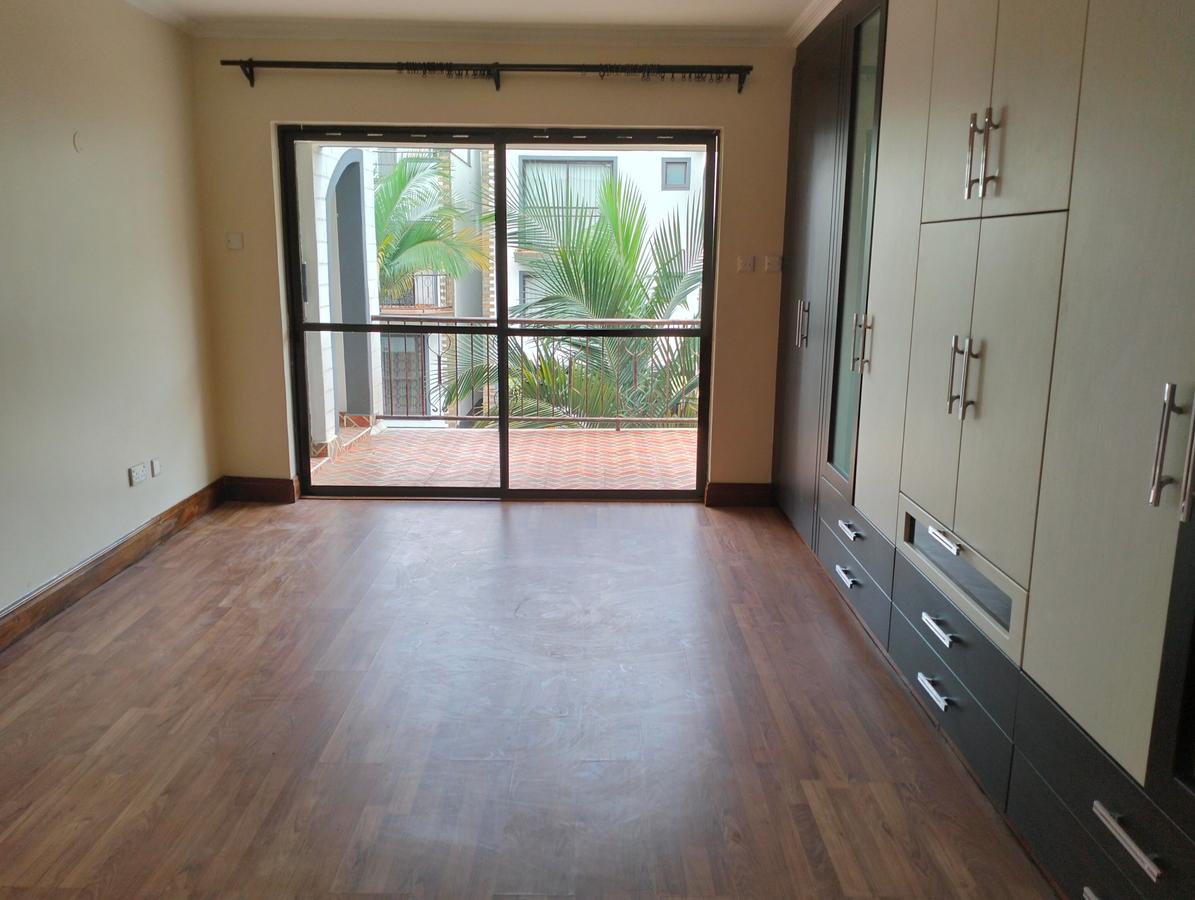 5 Bed Townhouse with En Suite in Westlands Area - 19