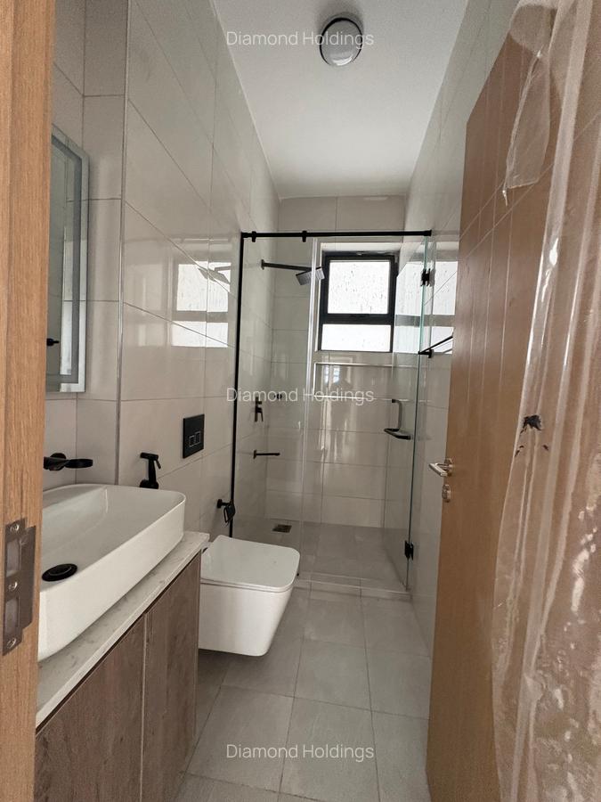 2 Bed Apartment with En Suite in Brookside - 12