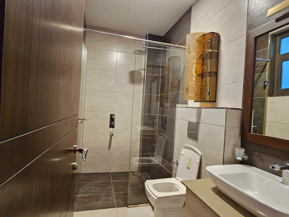 4 Bed Apartment with En Suite at General - 10