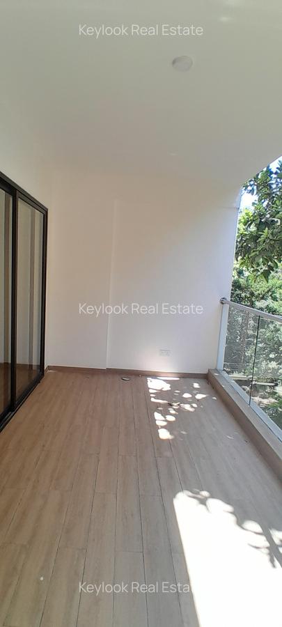 3 Bed Apartment with En Suite at Lavington - 7