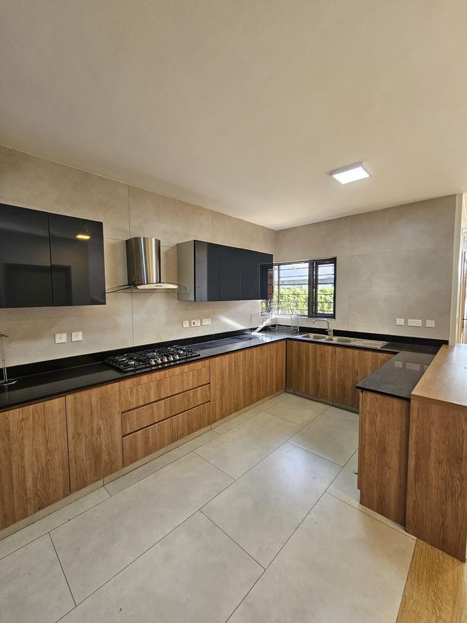 4 Bed Townhouse with En Suite at Off Langata Road - 7