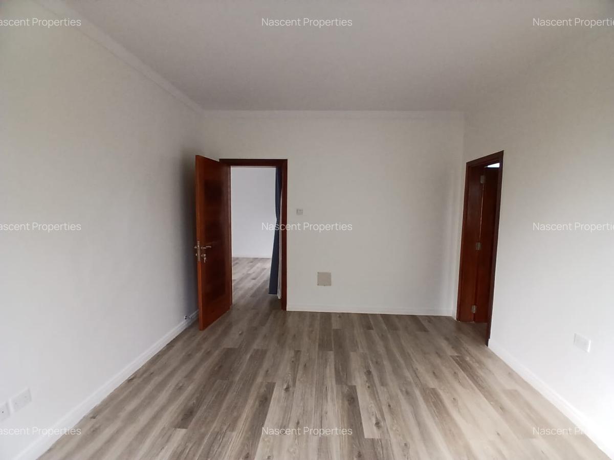 4 Bed House with En Suite in Runda - 10