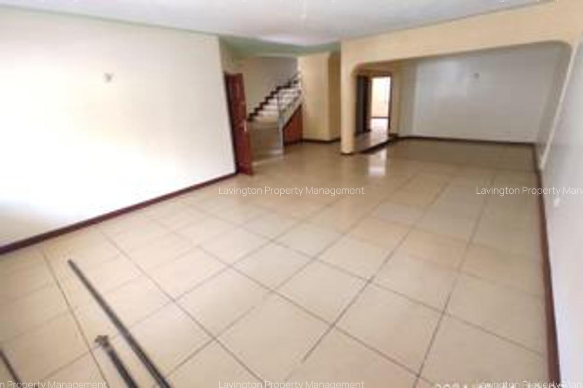 5 Bed Townhouse with En Suite at Lavington Green - 6