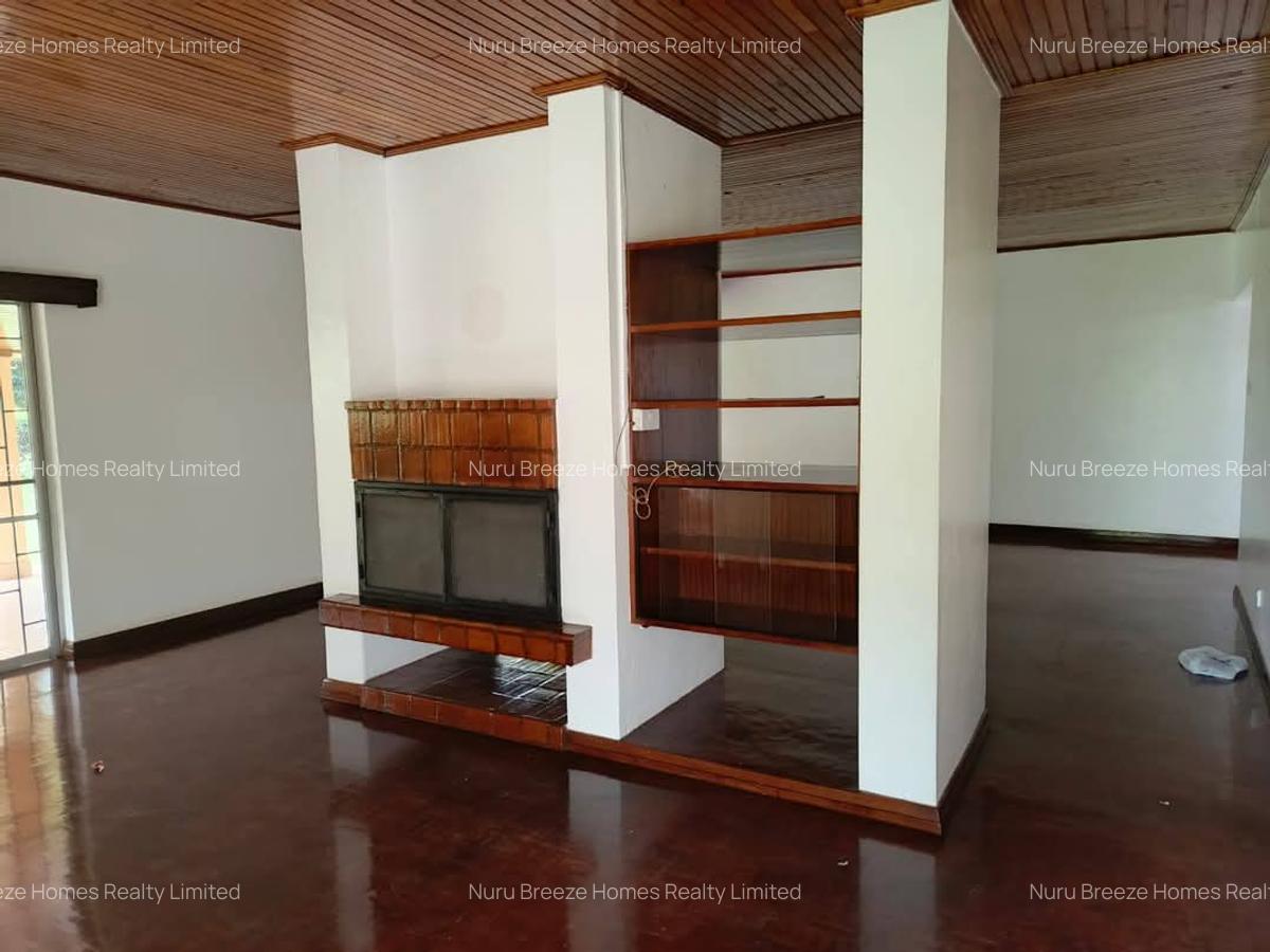 4 Bed House with En Suite in Runda - 12