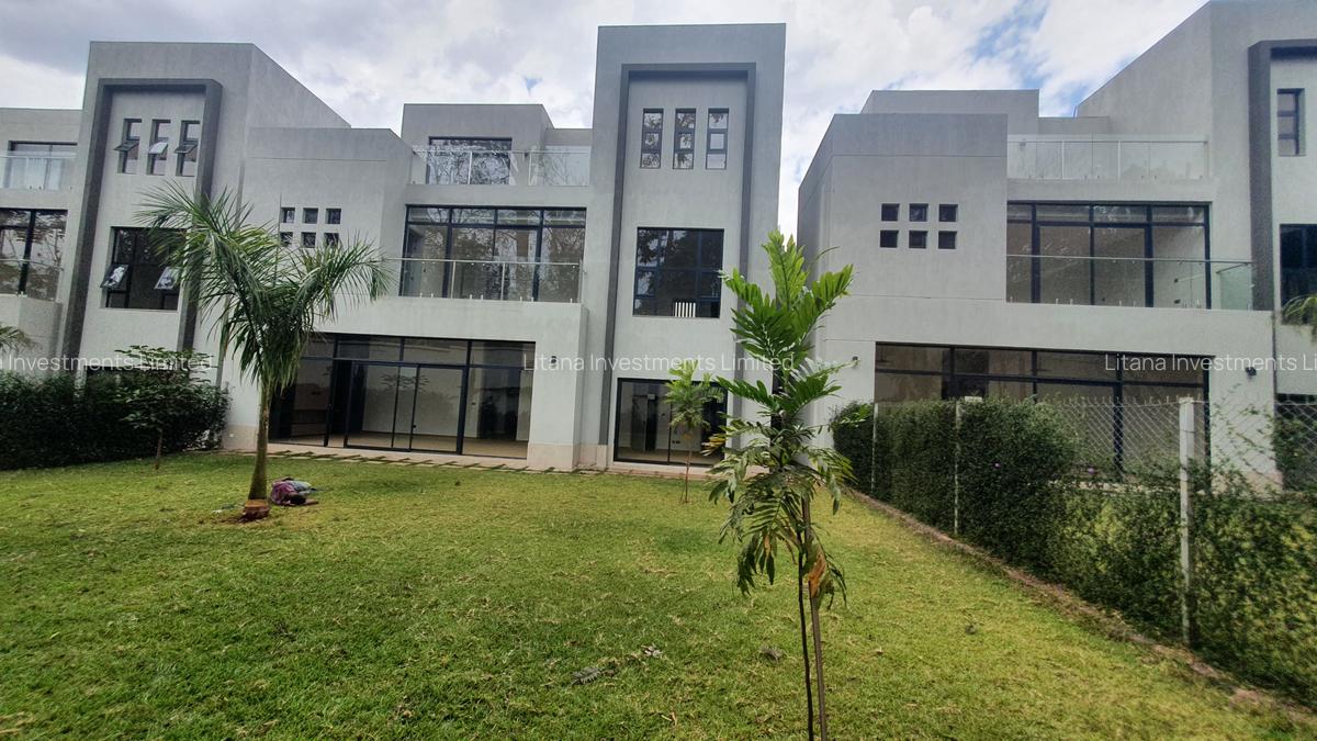 5 Bed Townhouse with En Suite in Lavington - 2