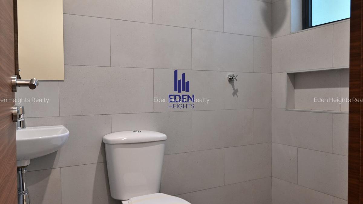 3 Bed Apartment with En Suite in Riverside - 16