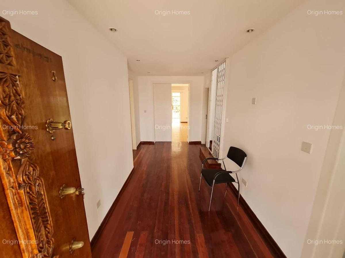 5 Bed Townhouse with En Suite at Spring Valley - 13