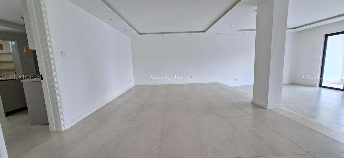 4 Bed Townhouse with En Suite at Westlands - 4