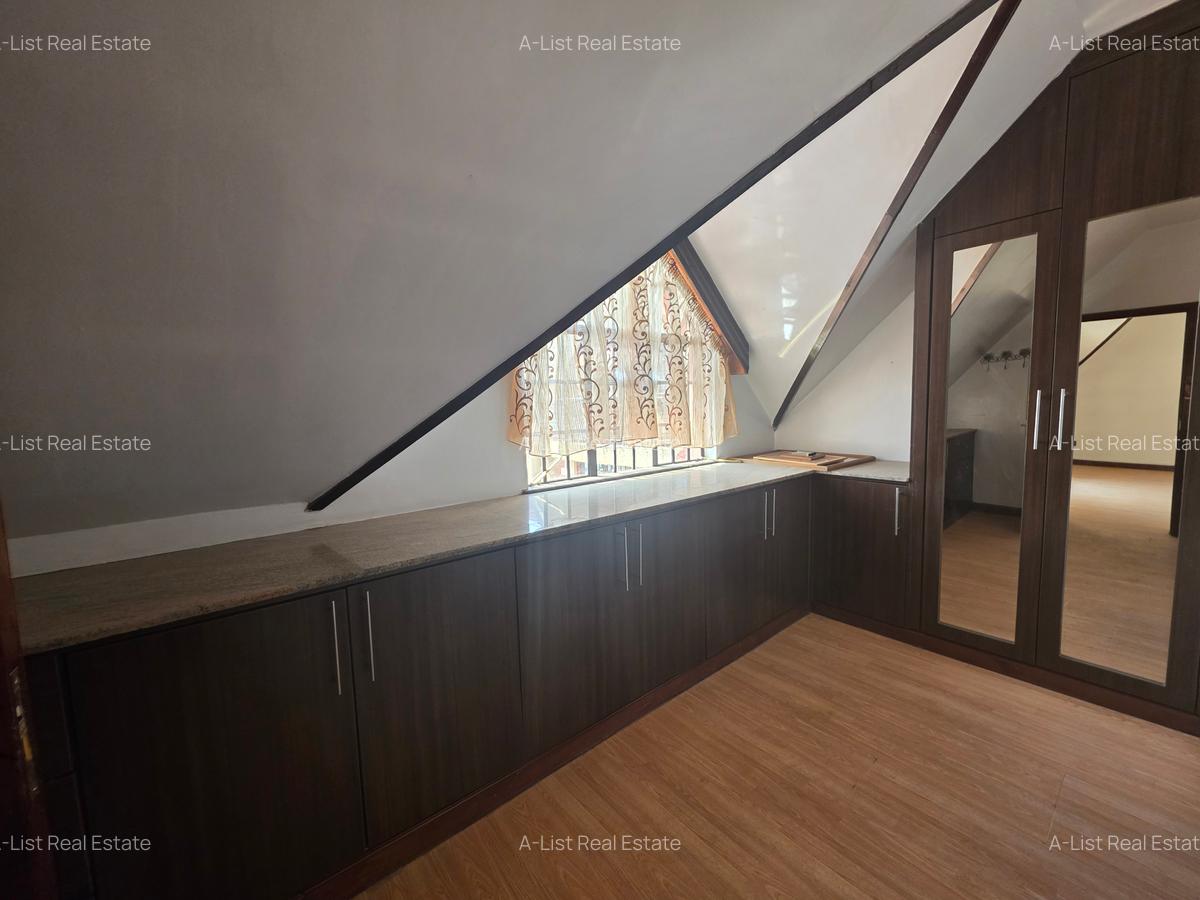 4 Bed Apartment with En Suite at Lavington - 8