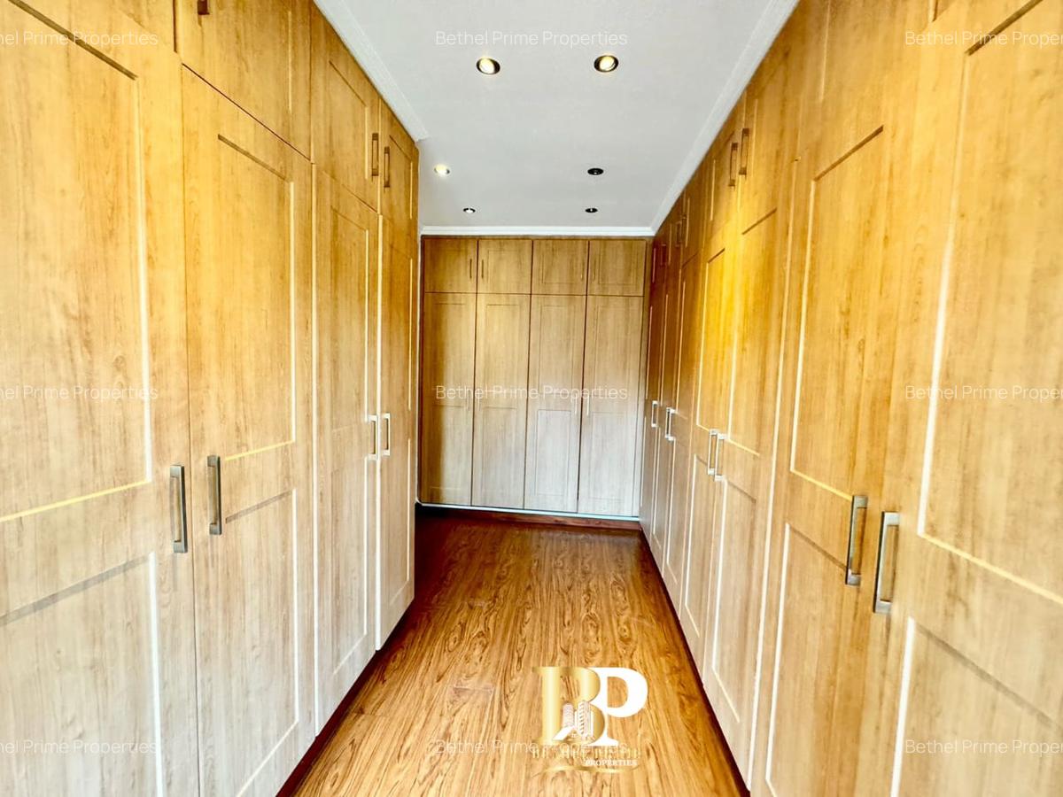 5 Bed House with En Suite in Gigiri - 11