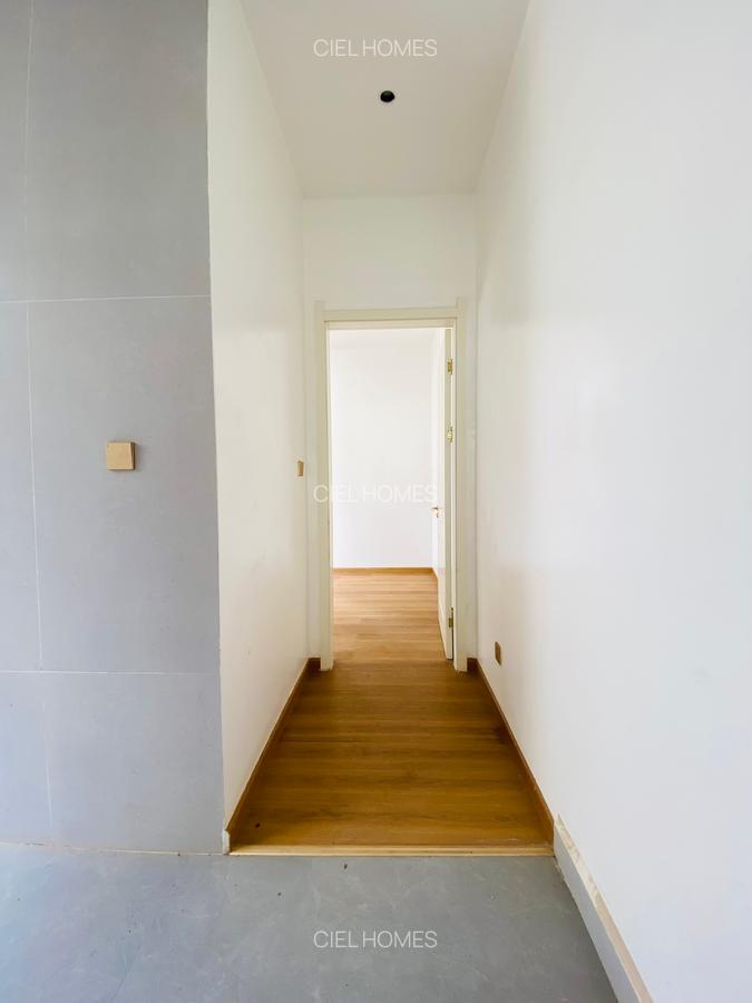 5 Bed Villa with Garden in Lavington - 5