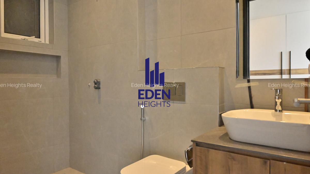 5 Bed Apartment with En Suite in General Mathenge - 9