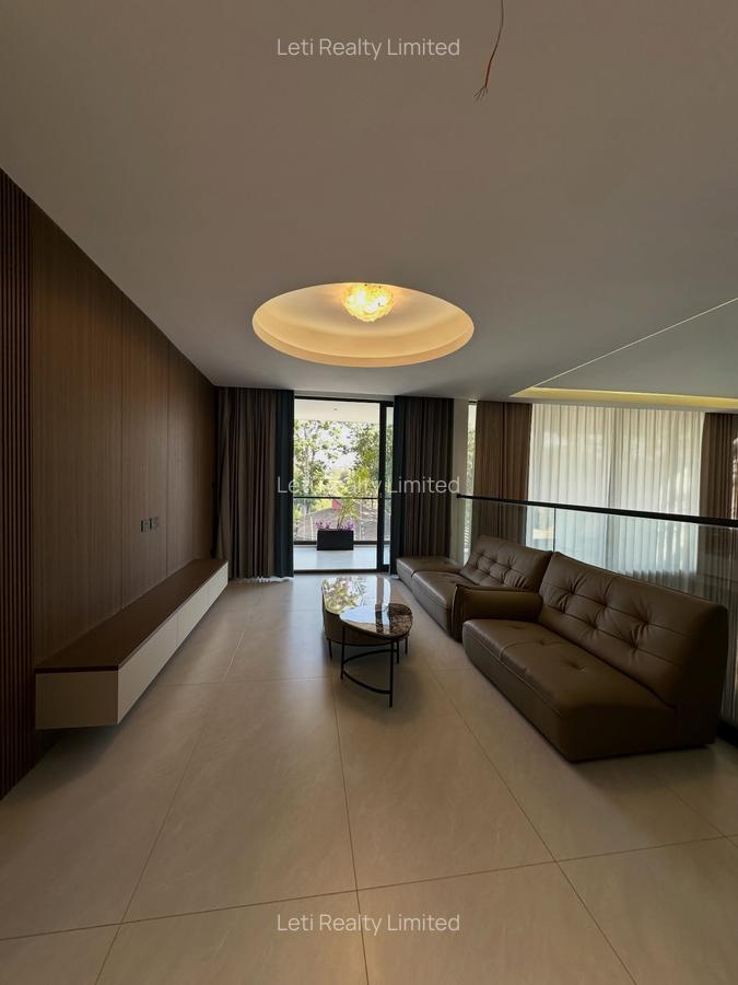 5 Bed Townhouse with En Suite in Lavington - 3