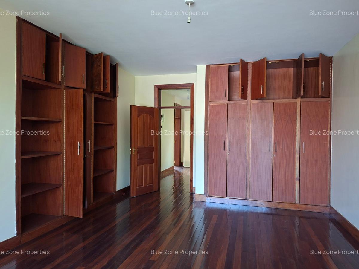 4 Bed Townhouse with En Suite at Muthaiga - 14