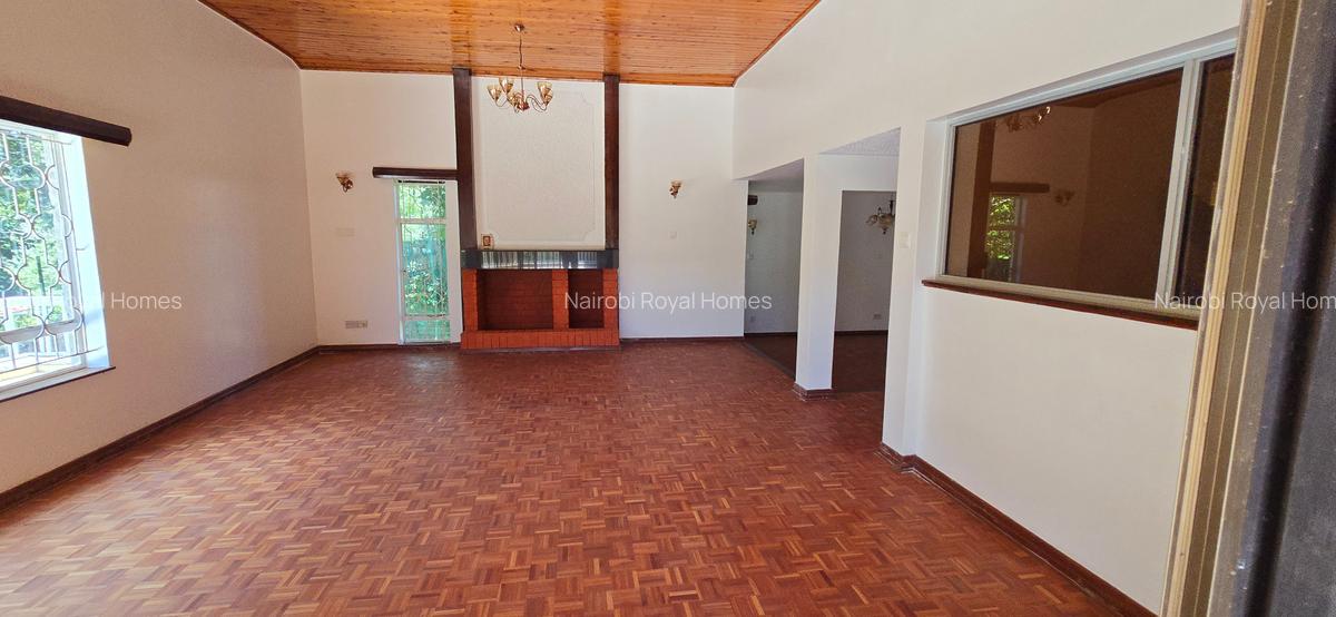 5 Bed House with En Suite at Whispers Avenue - 17