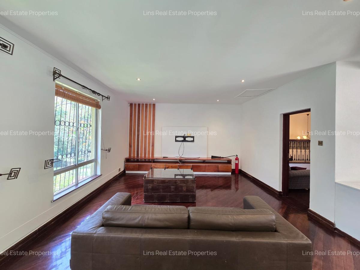 4 Bed House with En Suite in Muthaiga - 17