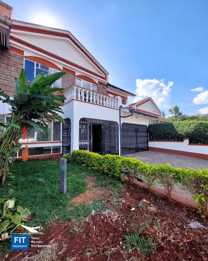 4 Bed Townhouse with En Suite in Westlands Area - 1