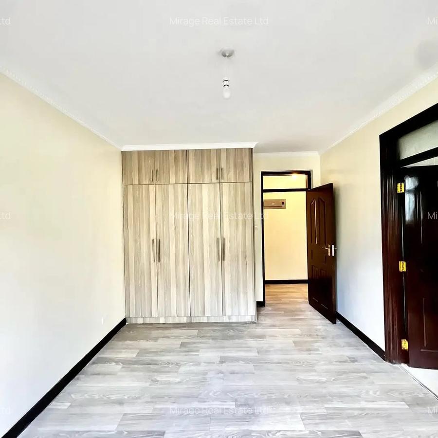 3 Bed Apartment with En Suite in Lavington - 2