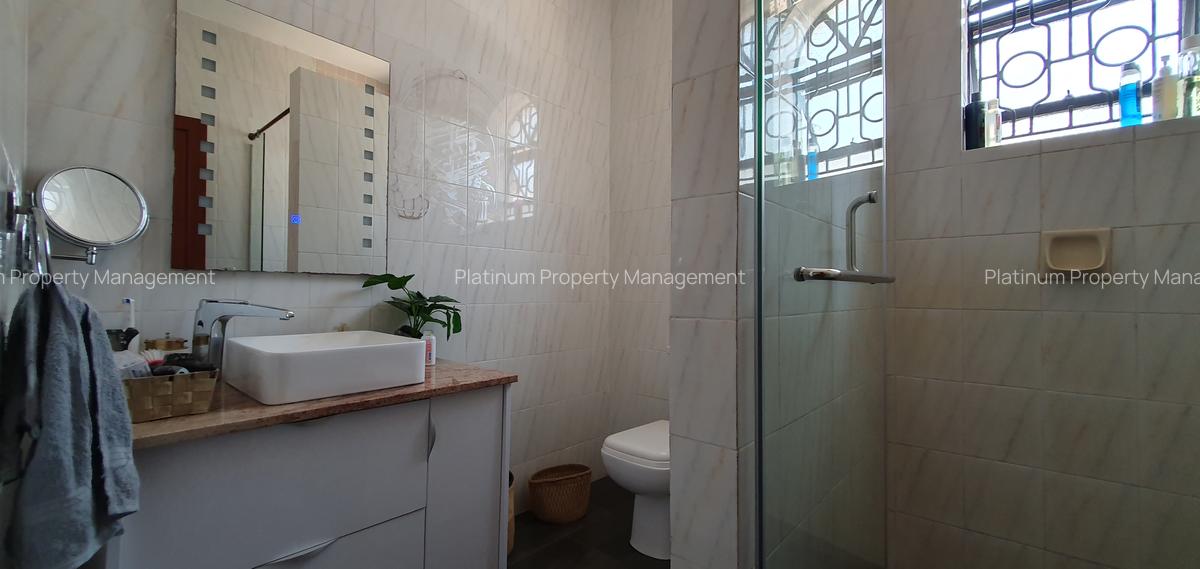 5 Bed House with En Suite at St Michaels Rd - 7