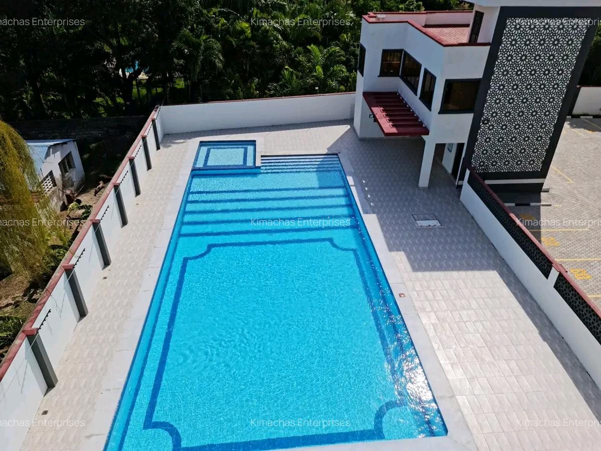 3 Bed Apartment with En Suite at Moyne Drive Nyali - 14