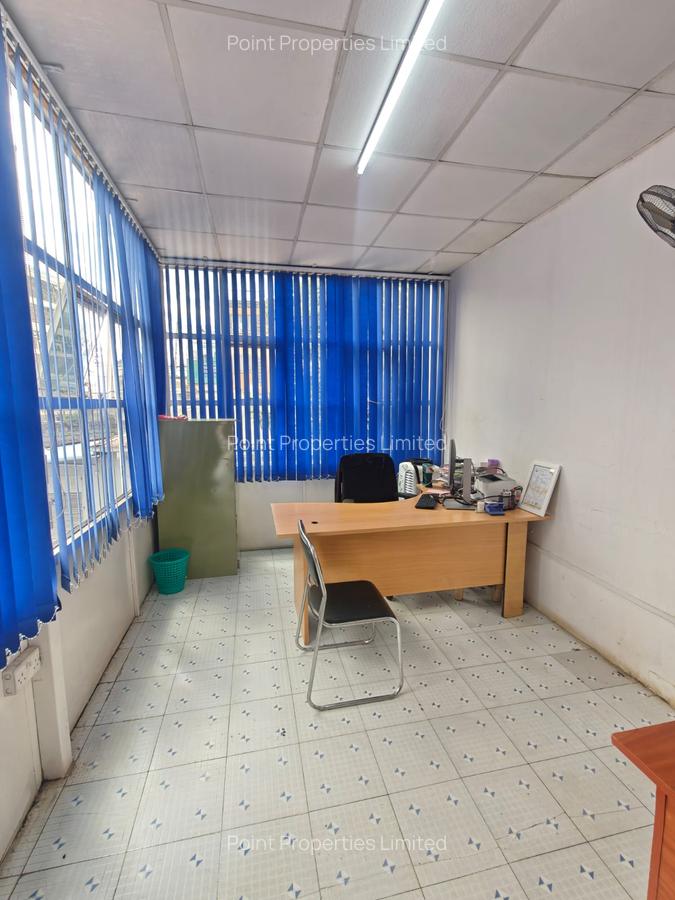 400 ft² Office with Service Charge Included in Westlands Area - 3