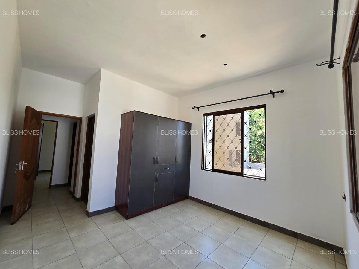 2 Bed Apartment with En Suite at Mtambo Road - 6