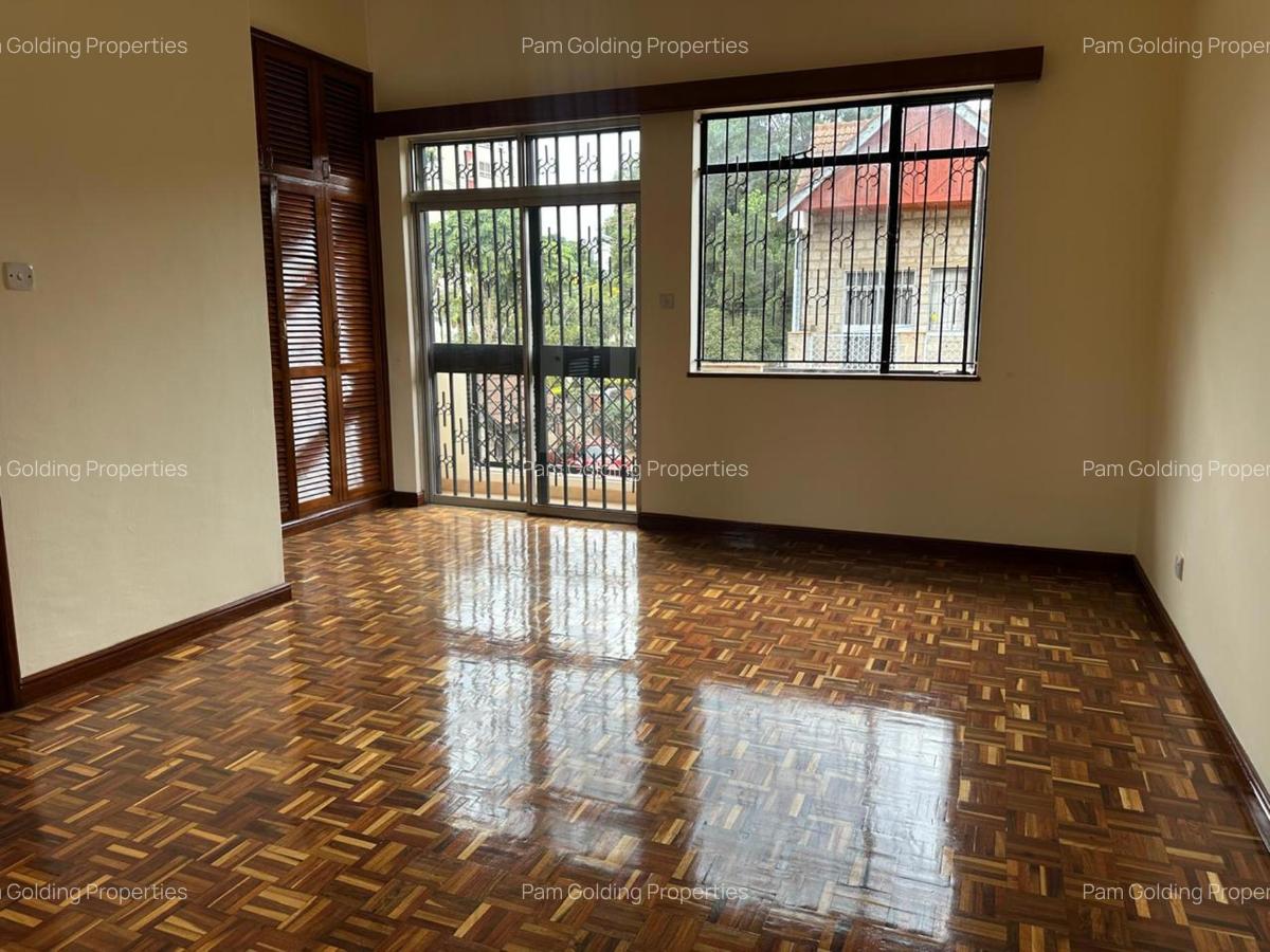 5 Bed Townhouse with En Suite in Westlands Area - 3