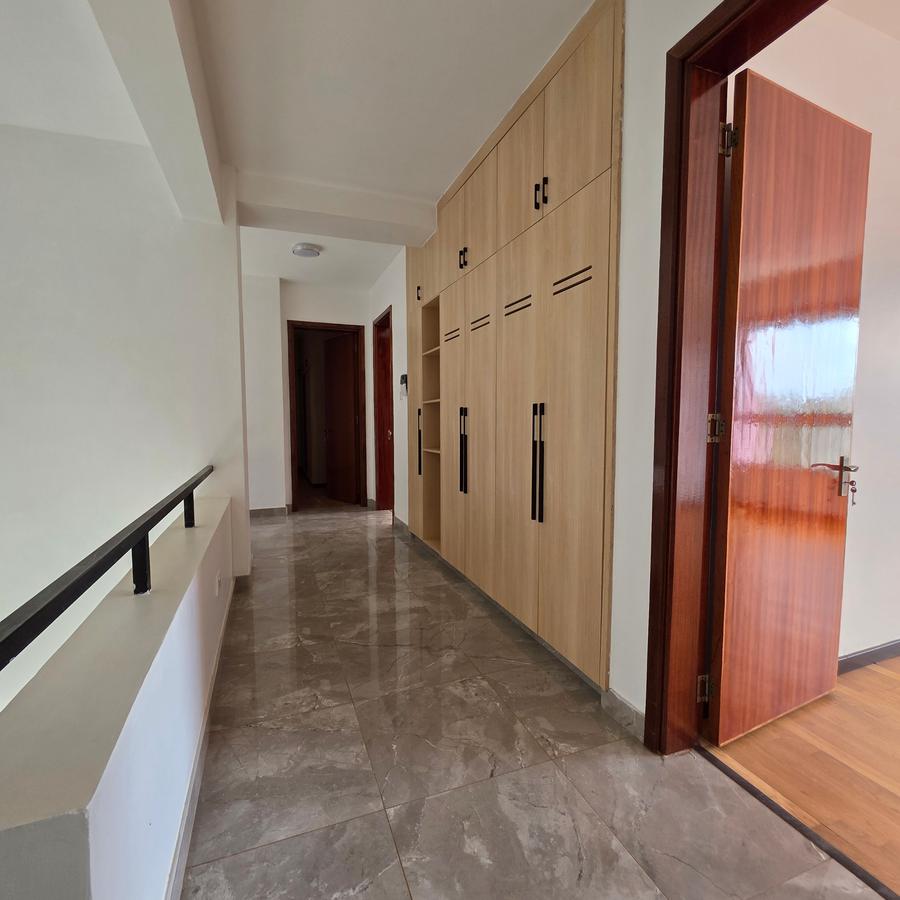 4 Bed Apartment with En Suite at General Mathenge - 12