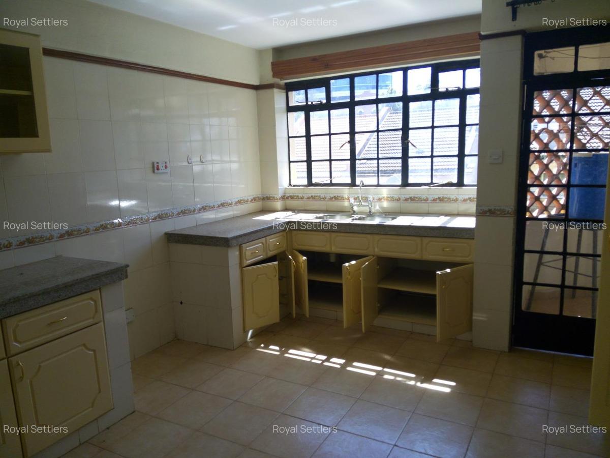 3 Bed Apartment with En Suite at Mwanzi Road - 5