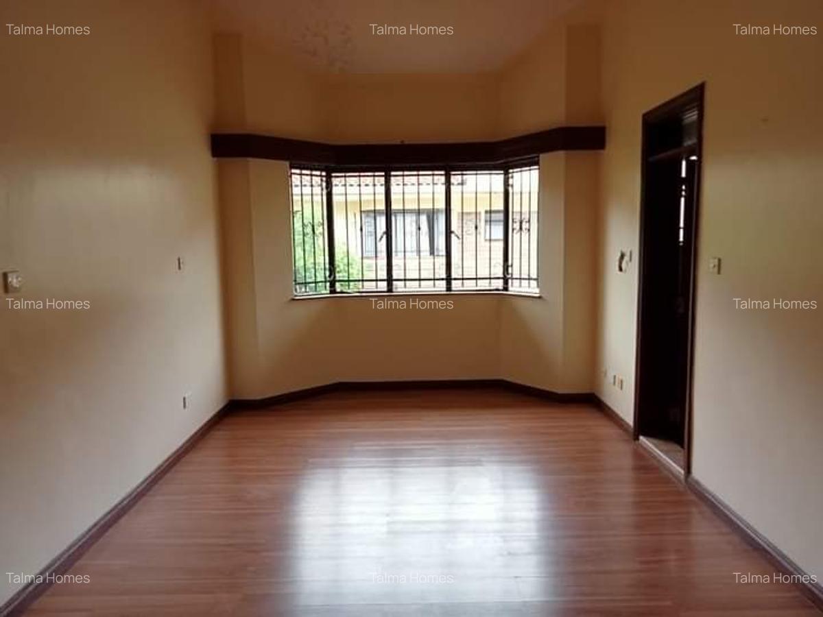 4 Bed Townhouse with En Suite at Westlands - 7