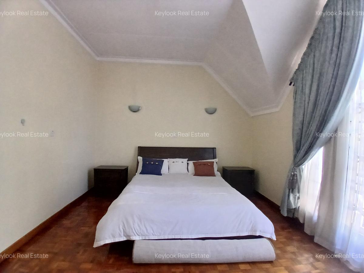 5 Bed Townhouse with En Suite at Lavington - 7