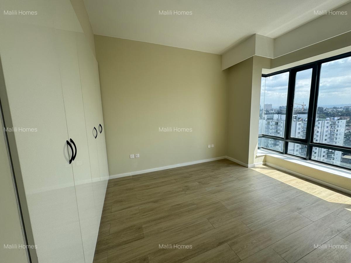4 Bed Apartment in Riverside - 10