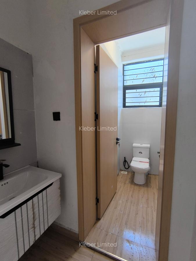 3 Bed House with En Suite in Kitengela - 12