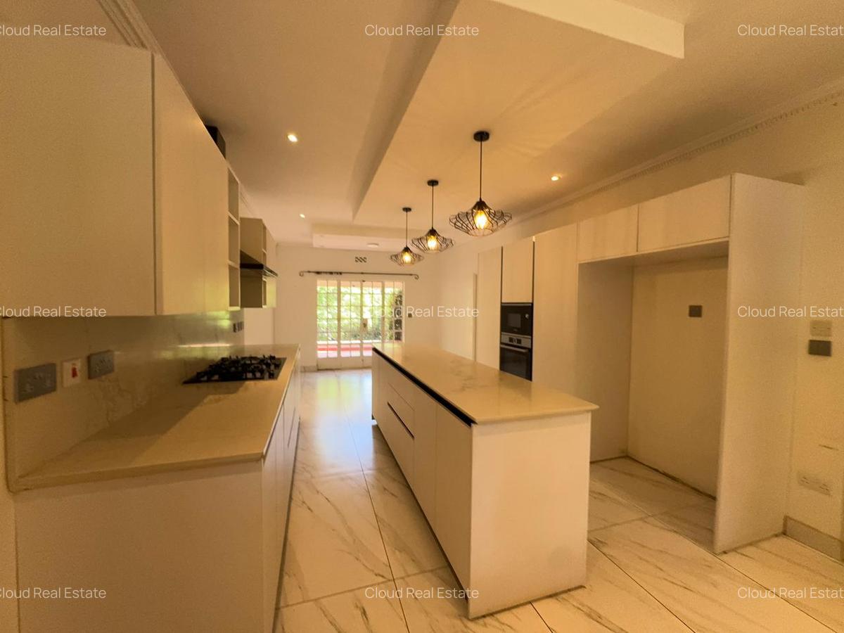 Commercial Property with Parking in Lavington - 5