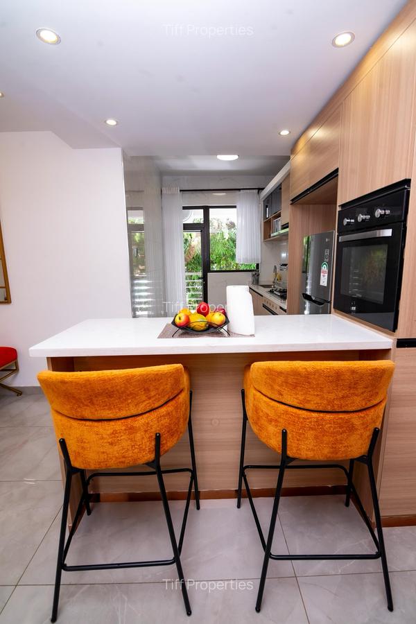 3 Bed Apartment in Riverside - 11