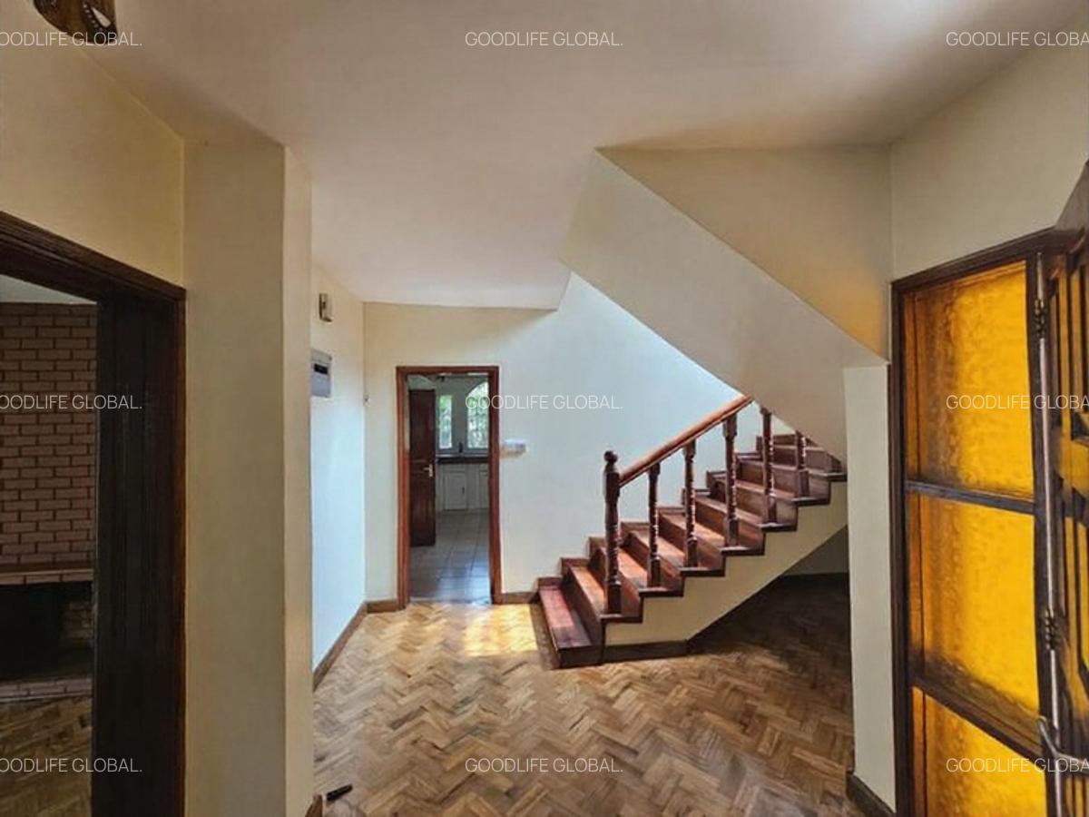 5 Bed House with En Suite at New Kitisuru - 8