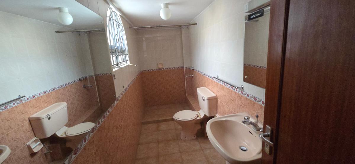 5 Bed Townhouse with En Suite at Brookside Drive - 12